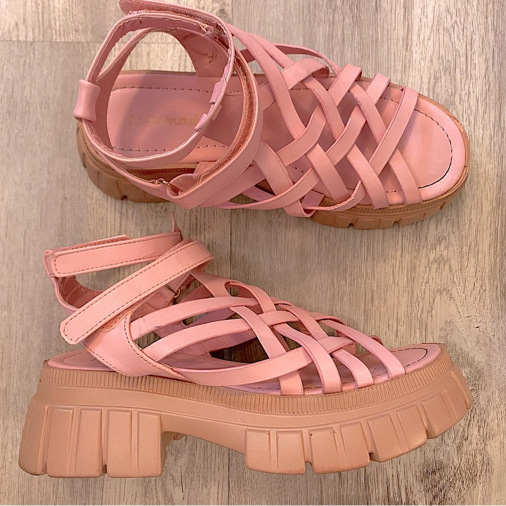 Lemonade Chunky Pink Platform Sandals Crisscross Strappy sz 7 — [FIT LIKE sz 8]